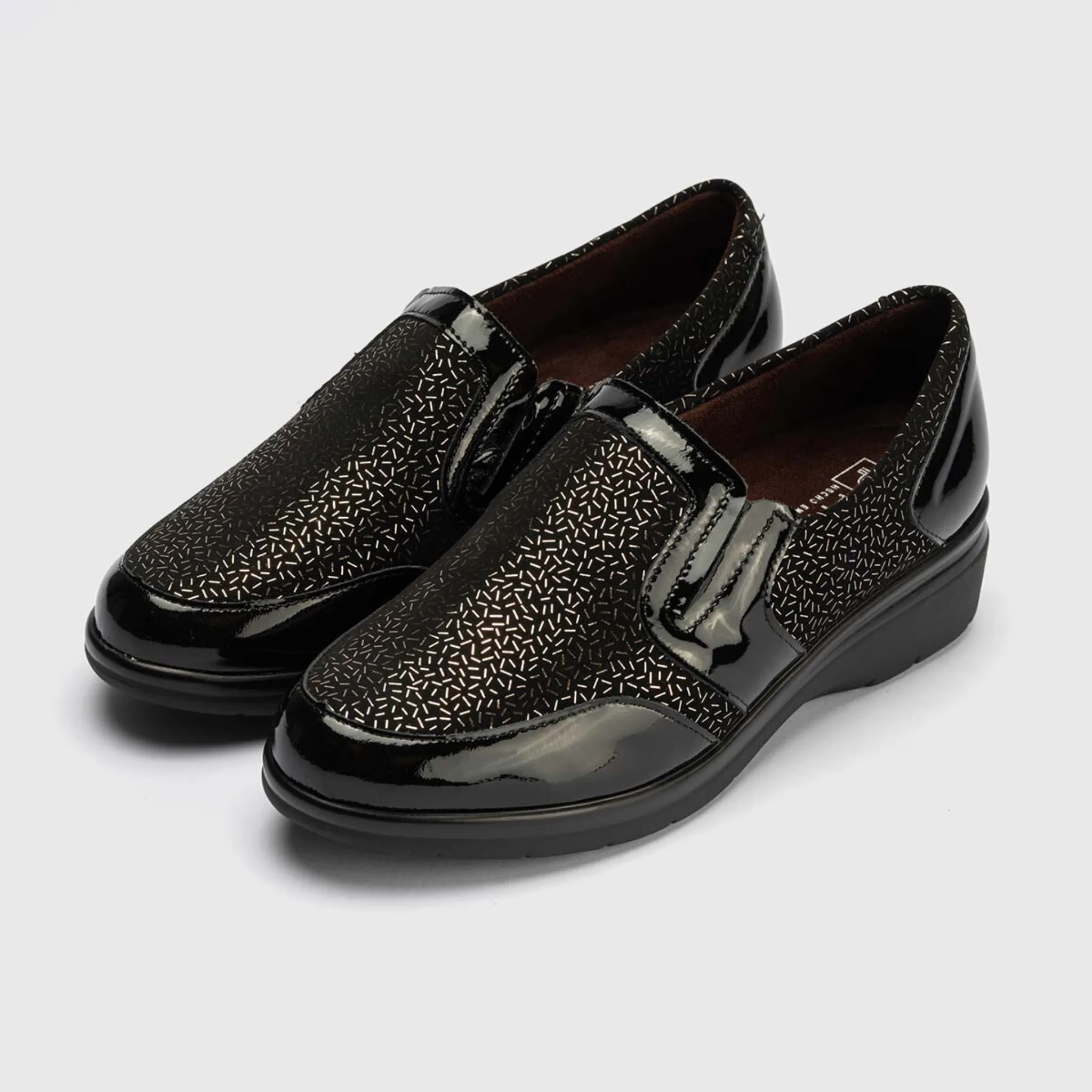 10020  Negro Leather Flats