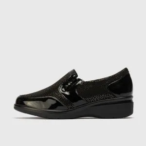 10020  Negro Leather Flats