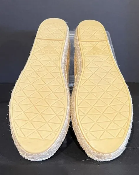 36 Prada Flats