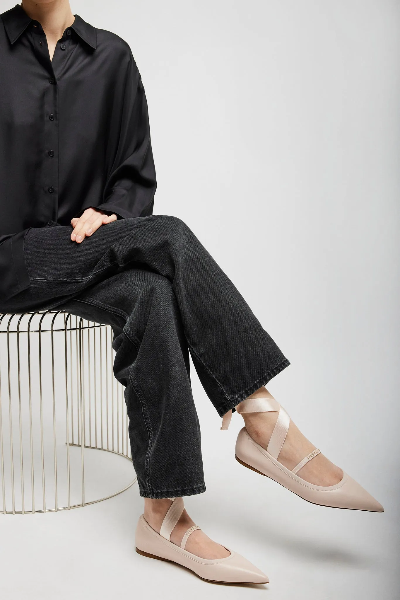Ankle ribbon pink ballet flats