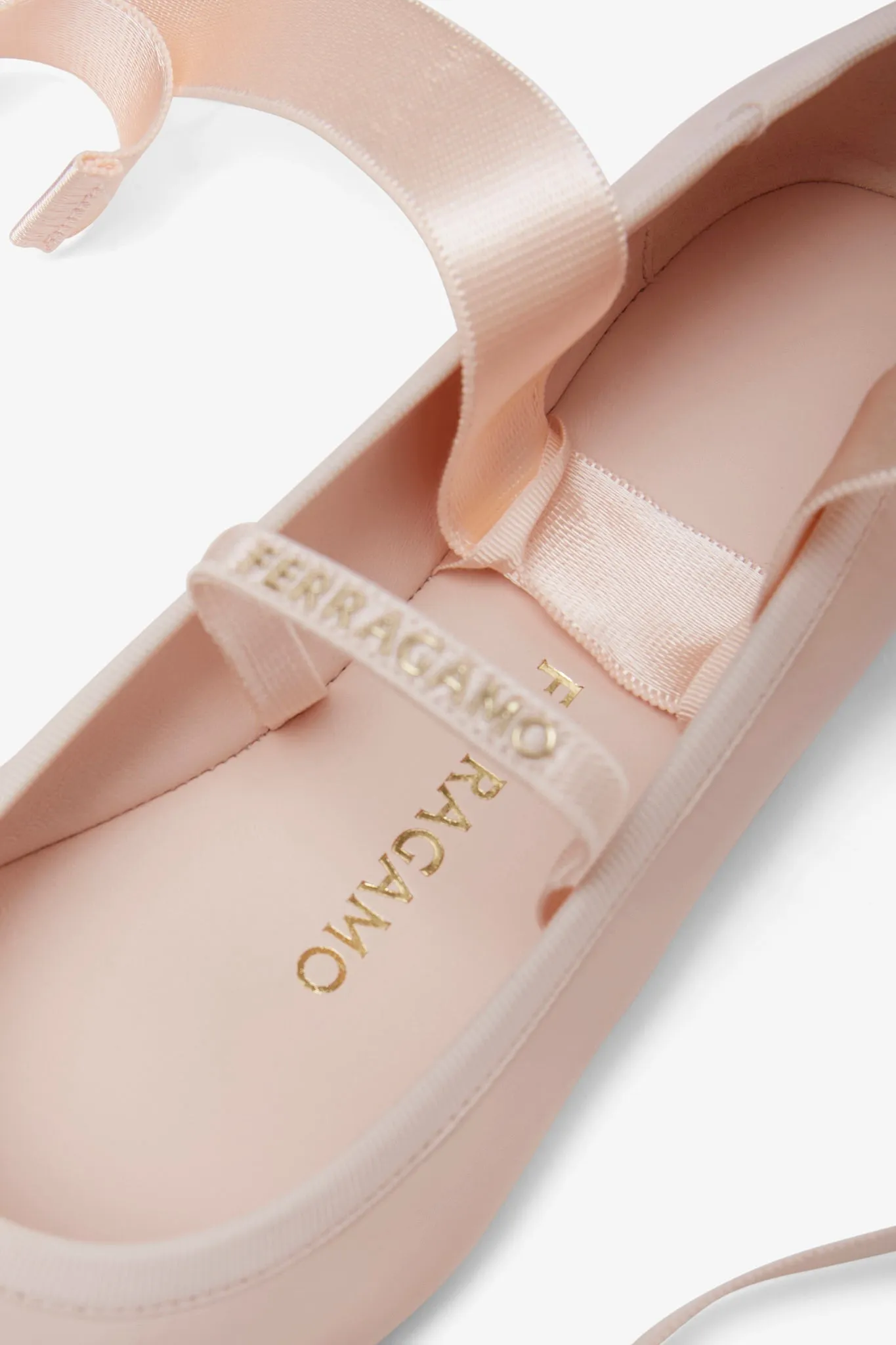 Ankle ribbon pink ballet flats