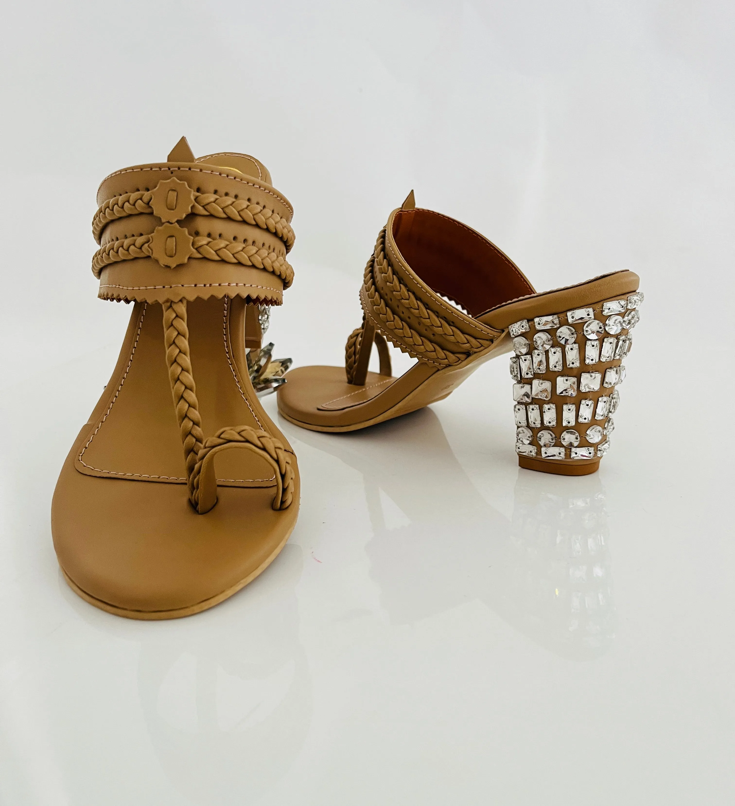 Aurum Kolhapuri Heels