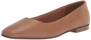 Bella Vita Women's Kimiko Ballet Flat, Saddle Leather, 7
