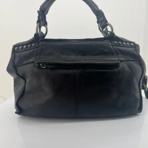 Camelia Shoulder Bag - Black - ML4