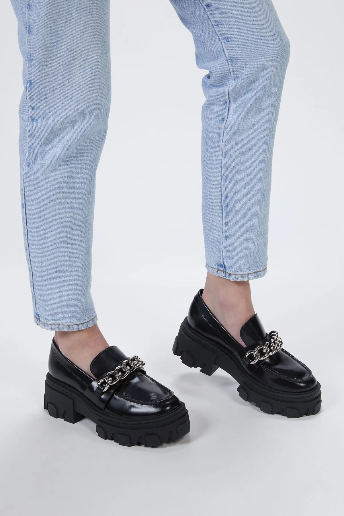 CHAIN-EMBELLISHED LEATHER LOAFERS