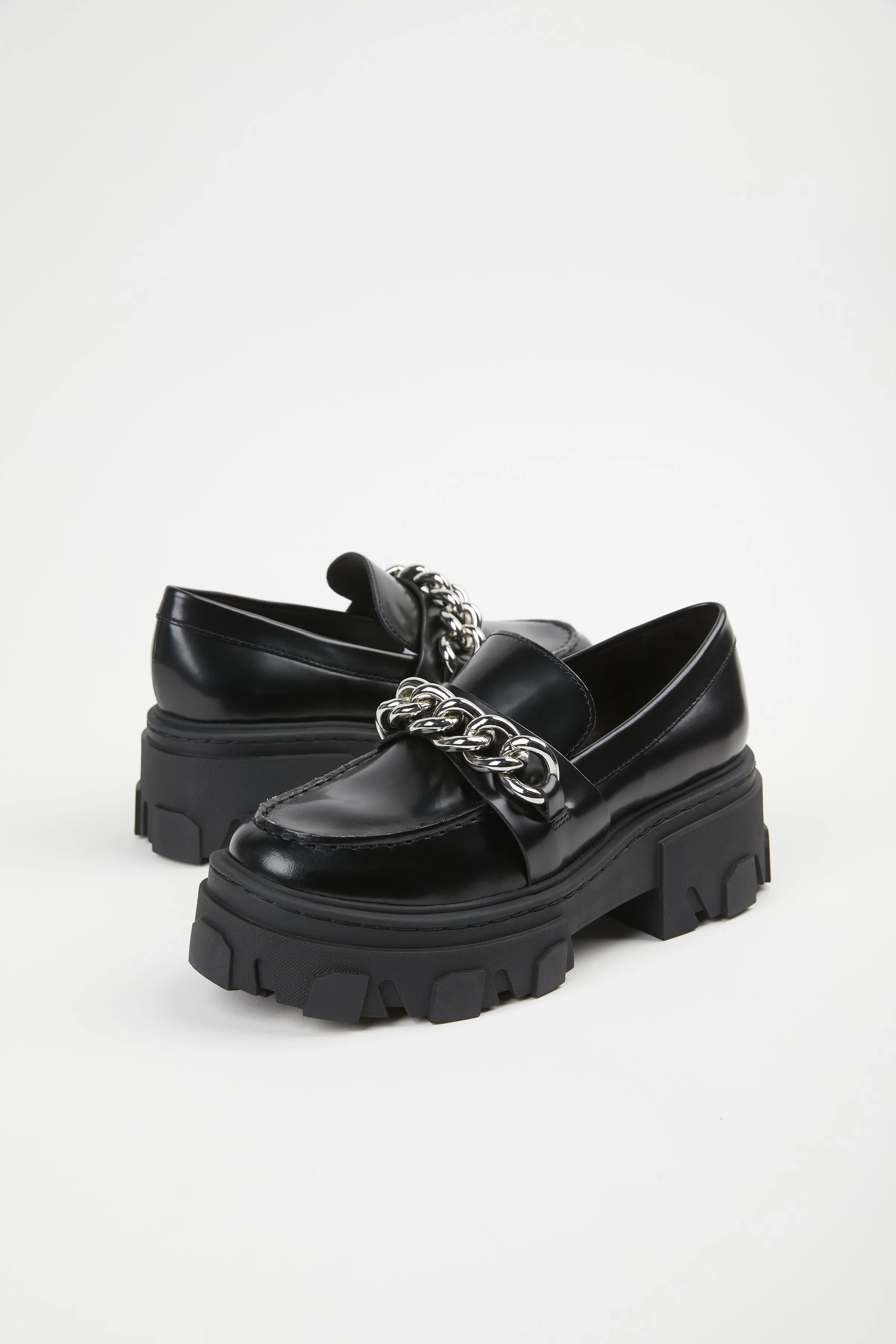 CHAIN-EMBELLISHED LEATHER LOAFERS