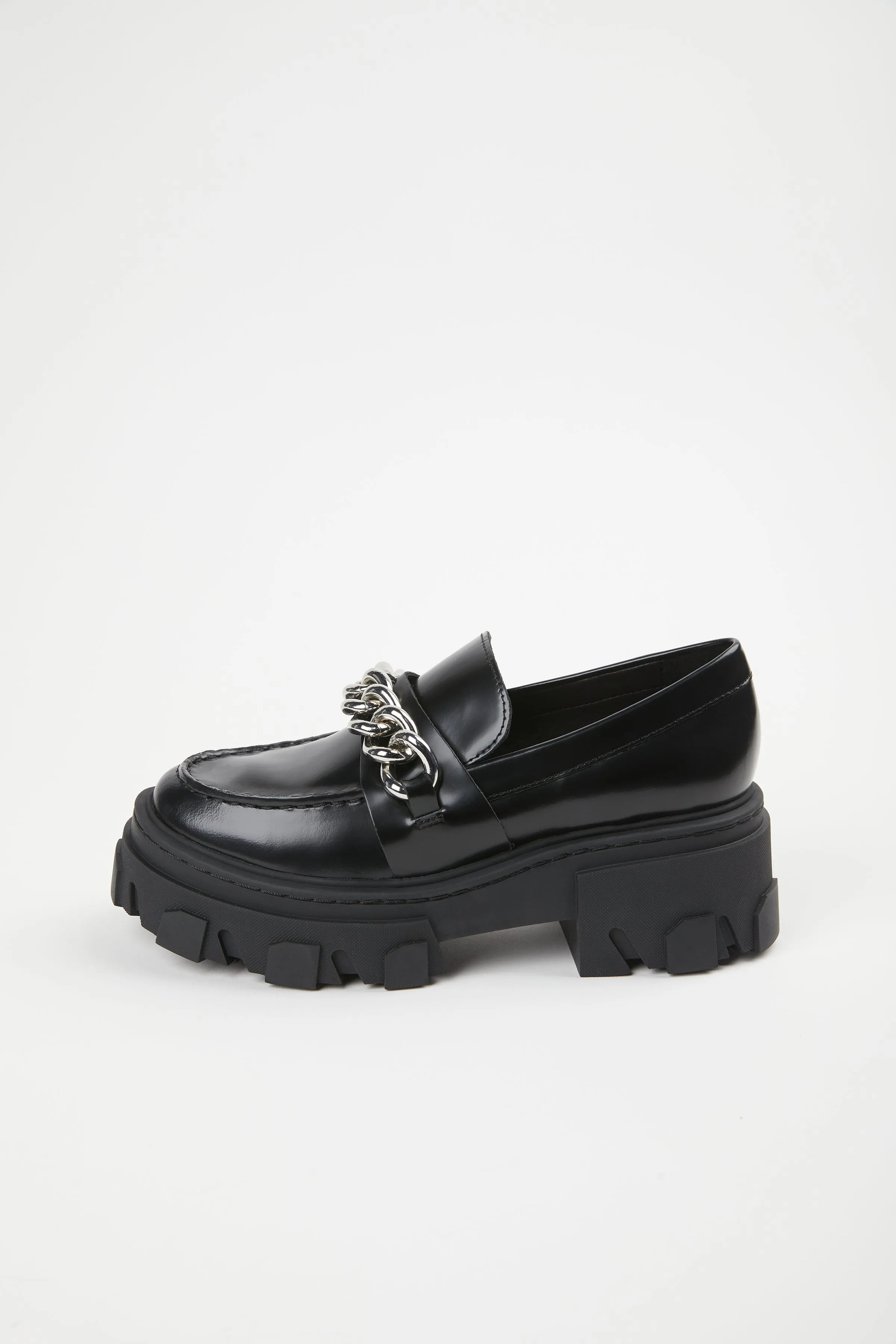 CHAIN-EMBELLISHED LEATHER LOAFERS