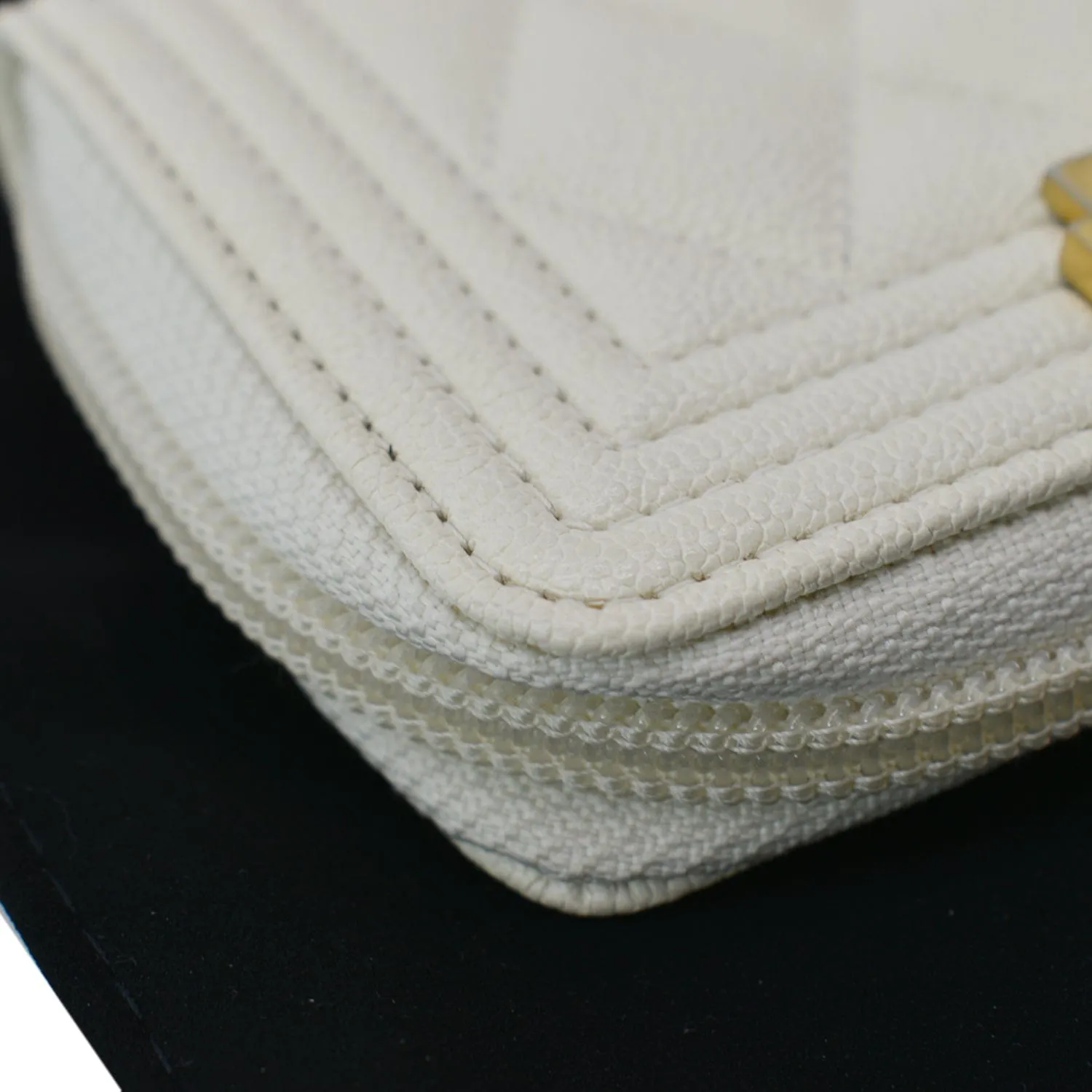 CHANEL Caviar Quilted Small Boy Zip Around Wallet White