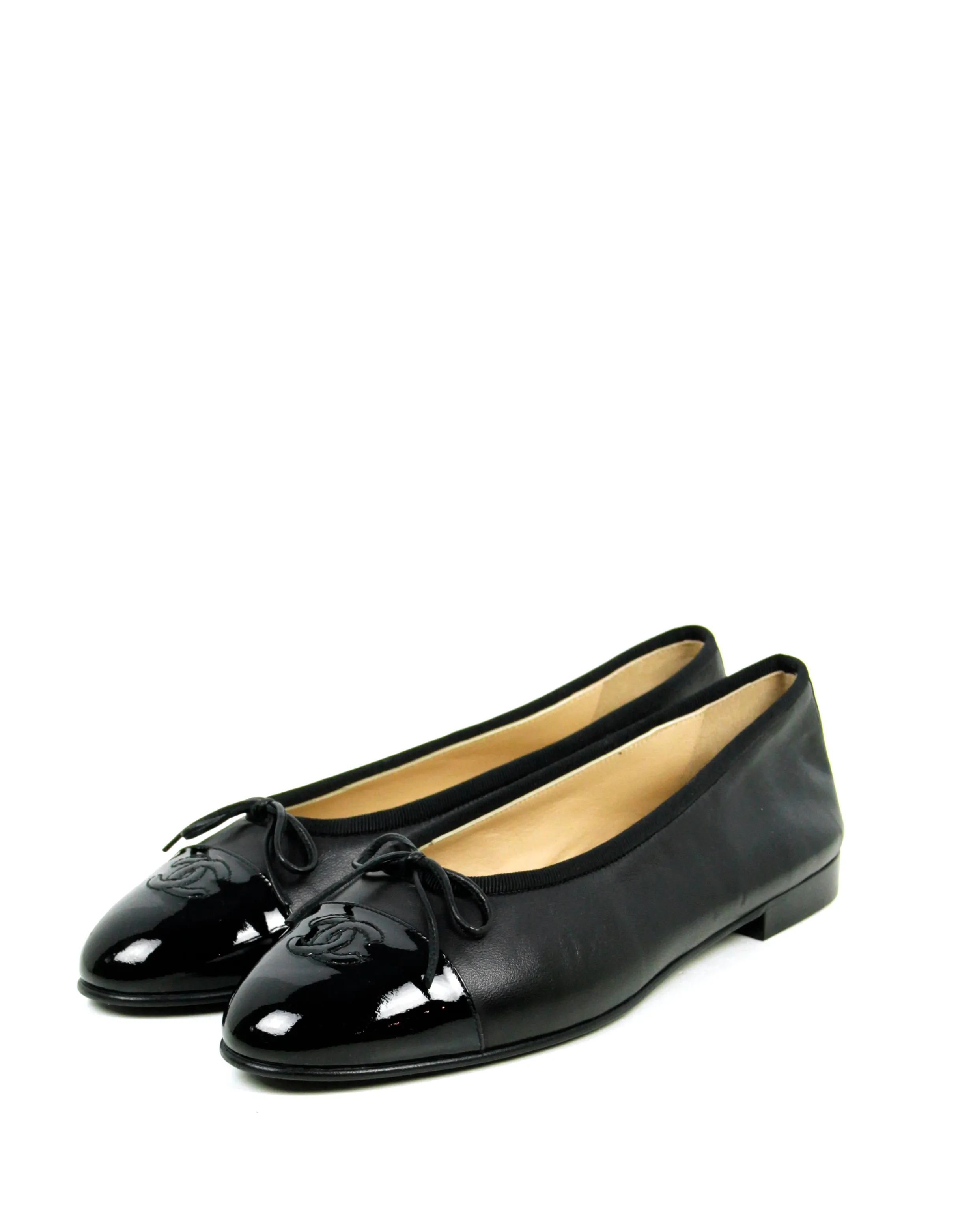 Chanel NEW Black Leather/Patent Cap Toe CC Ballet Flats sz 38