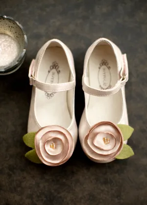 Charlotte Closed Toe in Shell