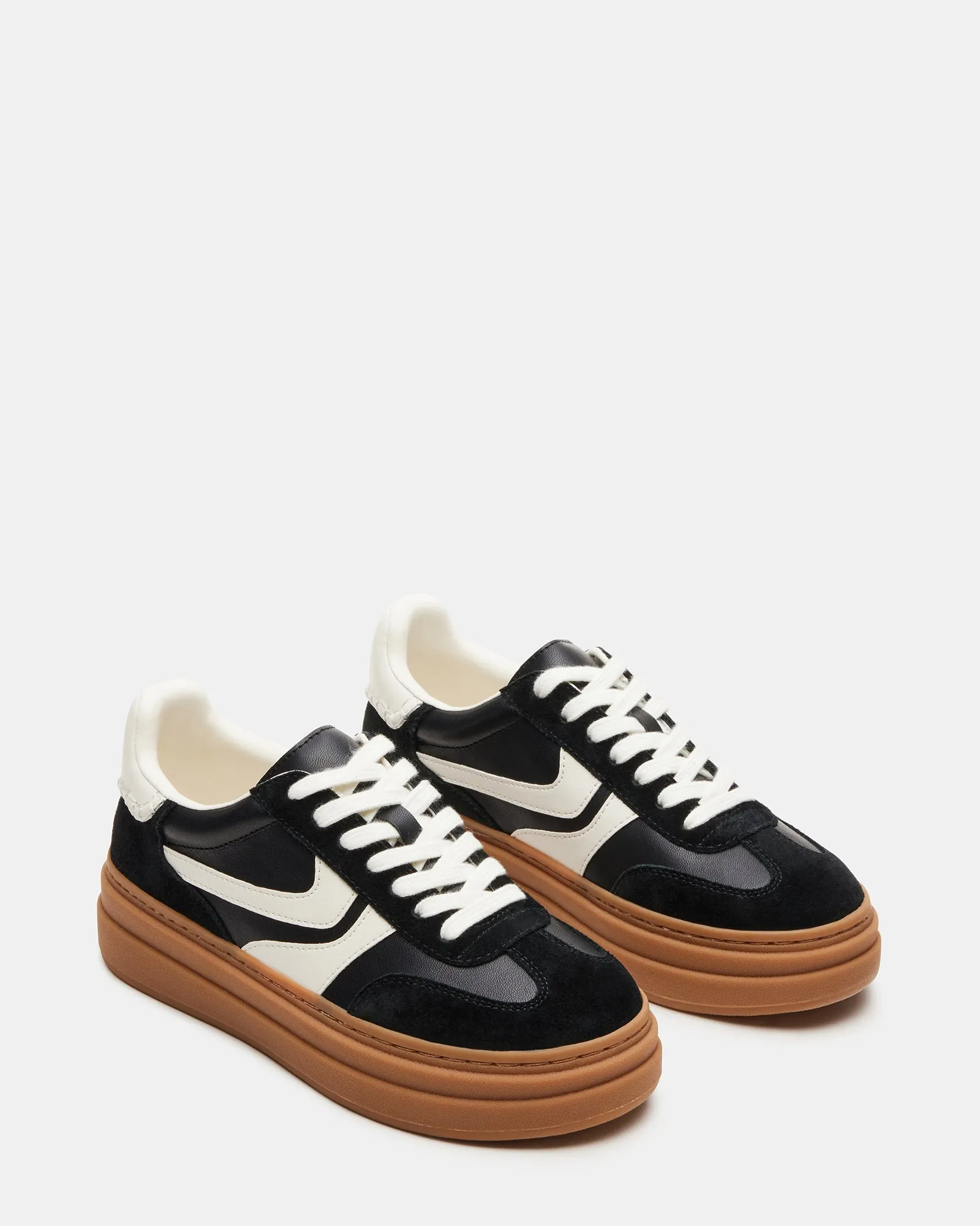 DODGE SHOE AND MADRIDD BAG BLACK/WHITE BUNDLE