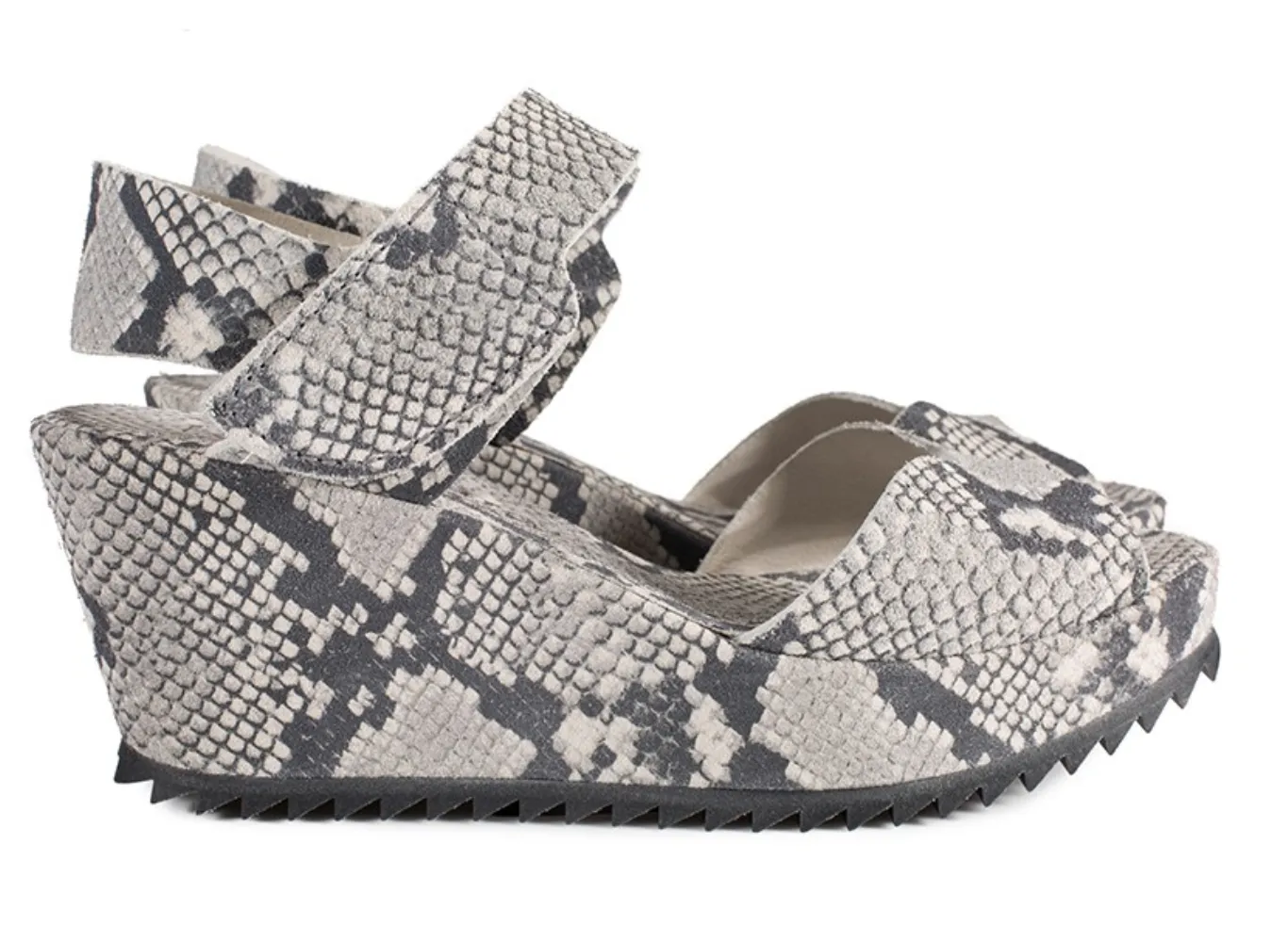 Fama Python
