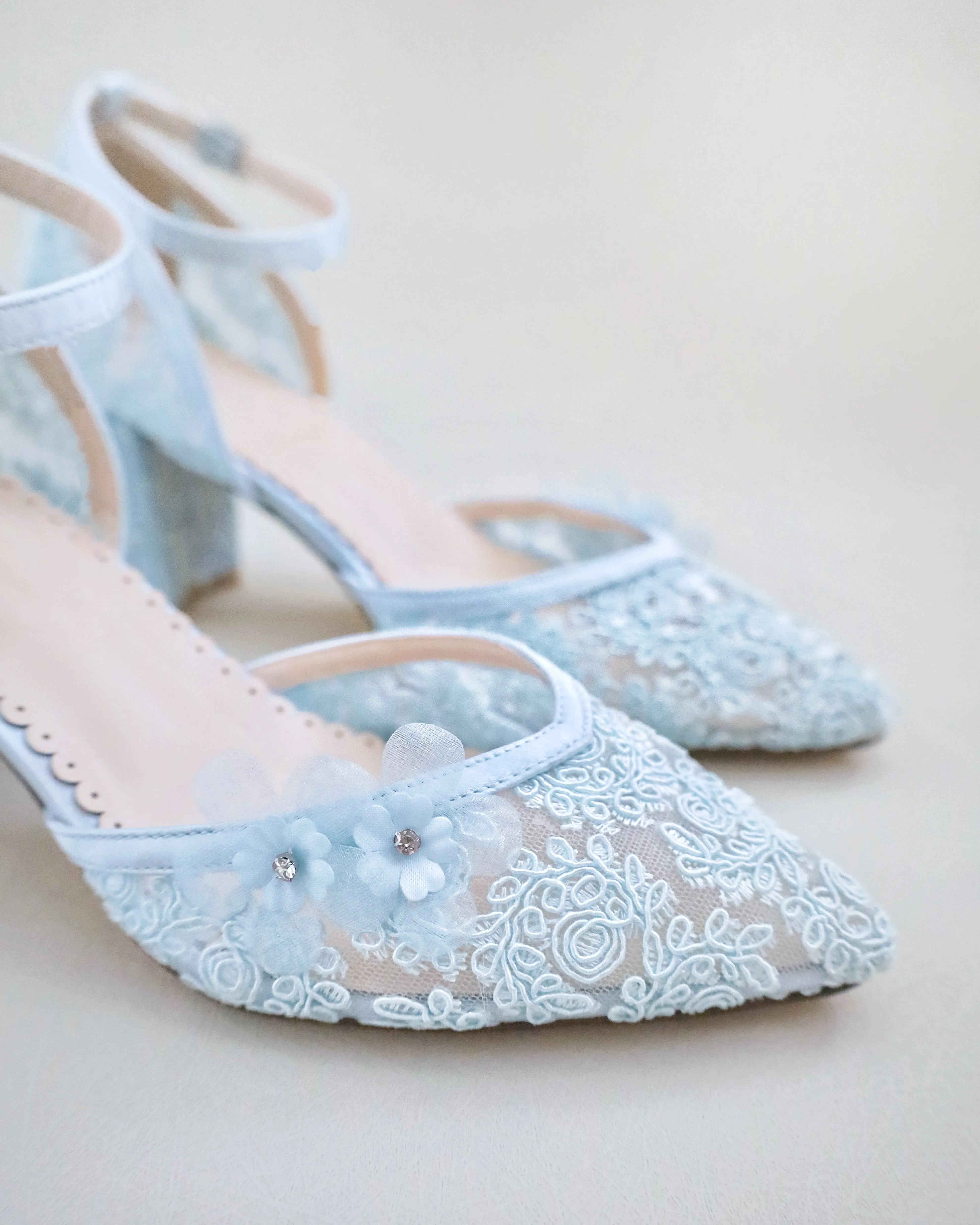 Flower Embellished Lace Block Heels Wedding Shoes