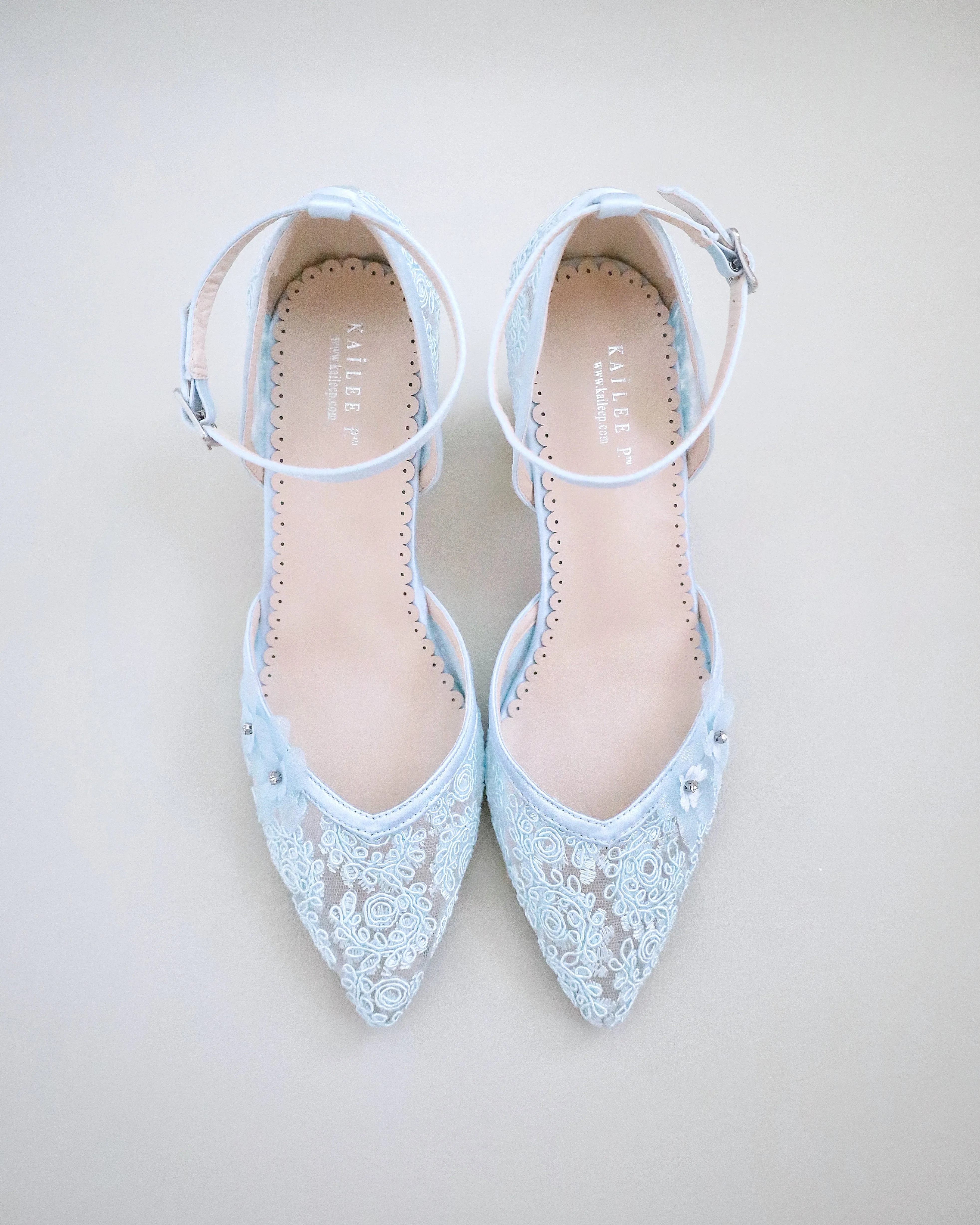 Flower Embellished Lace Block Heels Wedding Shoes