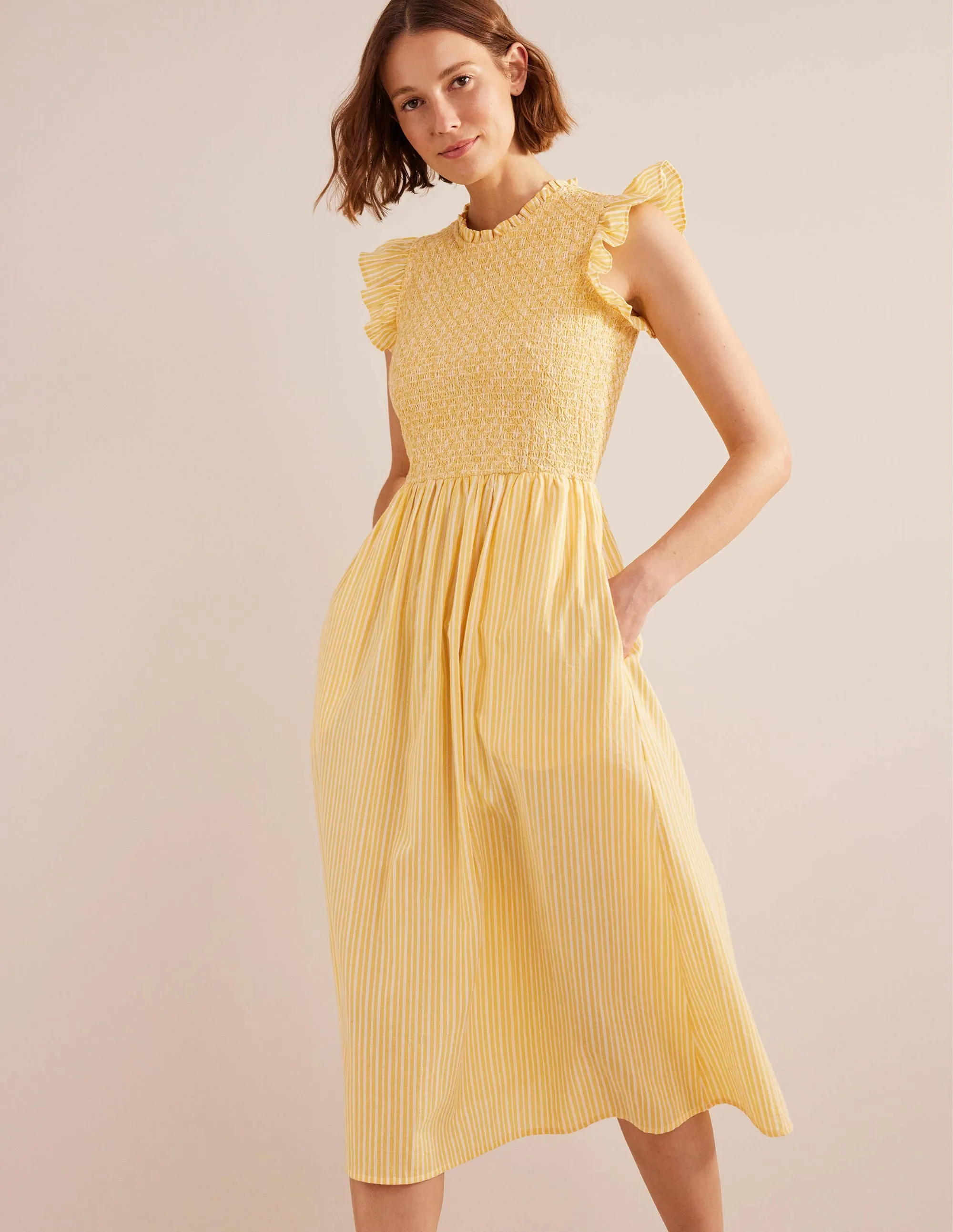 Gestreiftes Midikleid mit Smokdetail-Honiggelb, Gazegewebe/Gestreift