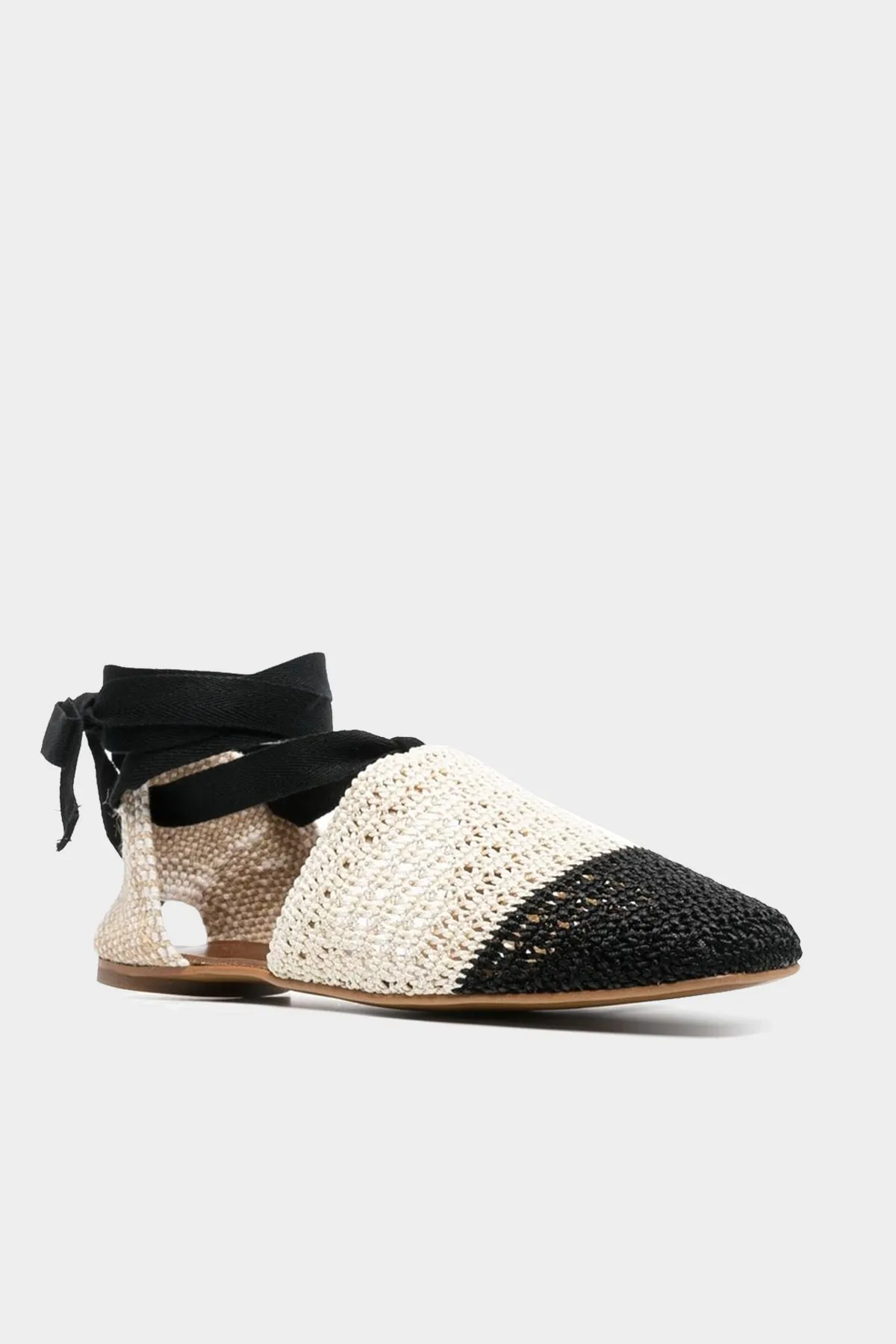 Gretel Crochet Flat Sandal in Ivory Negro