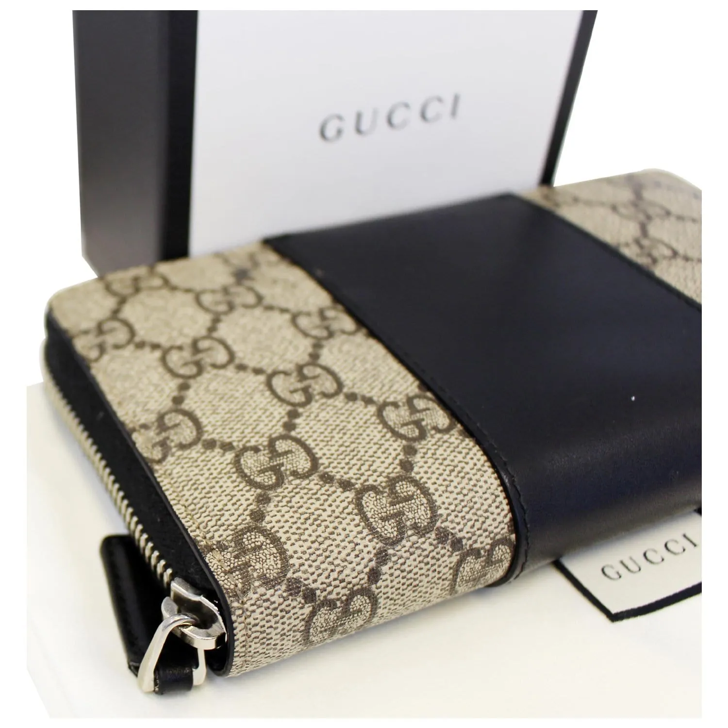 GUCCI GG Supreme Monogram Zip Around Wallet Black
