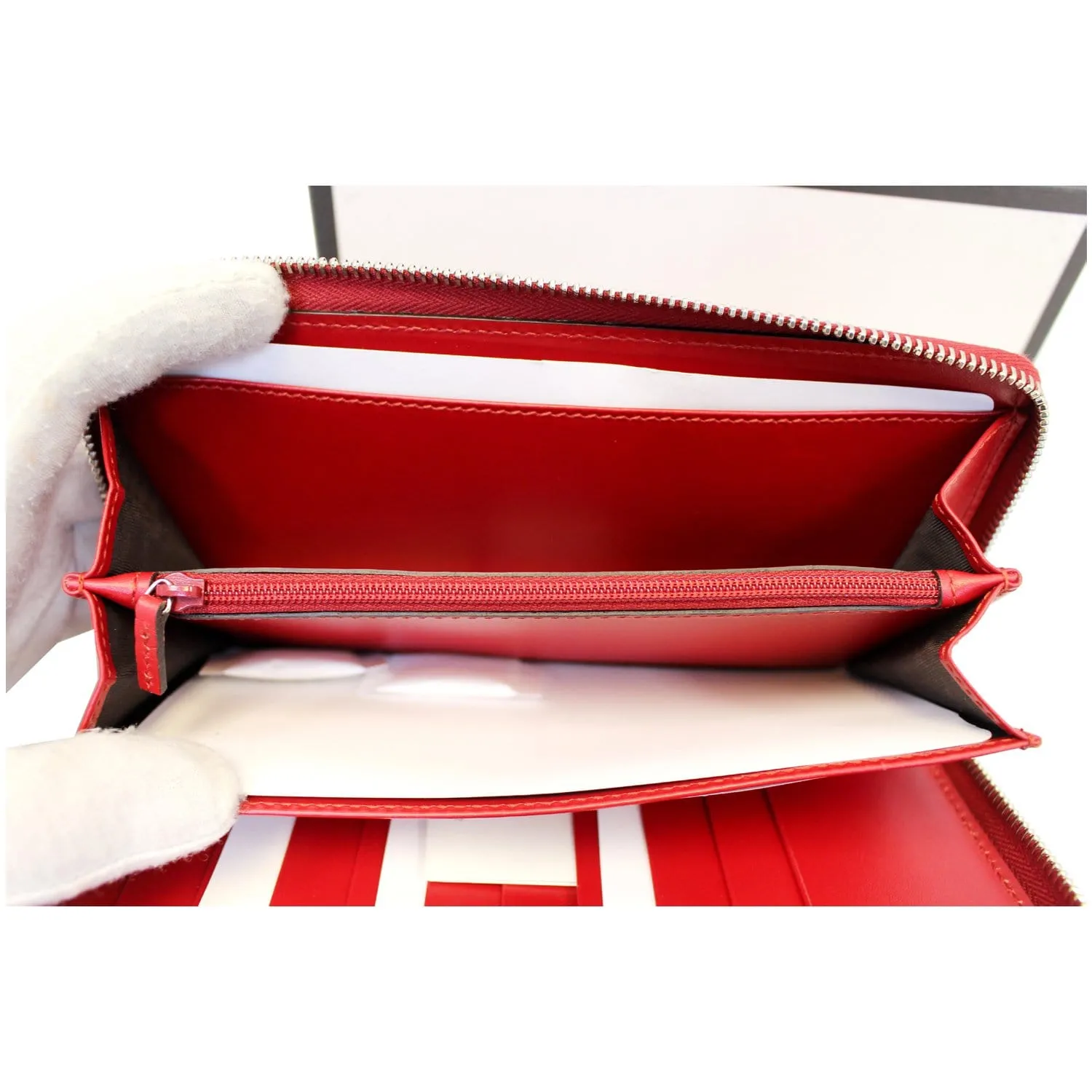 GUCCI Signature Continental Guccissima Zip-around Wallet