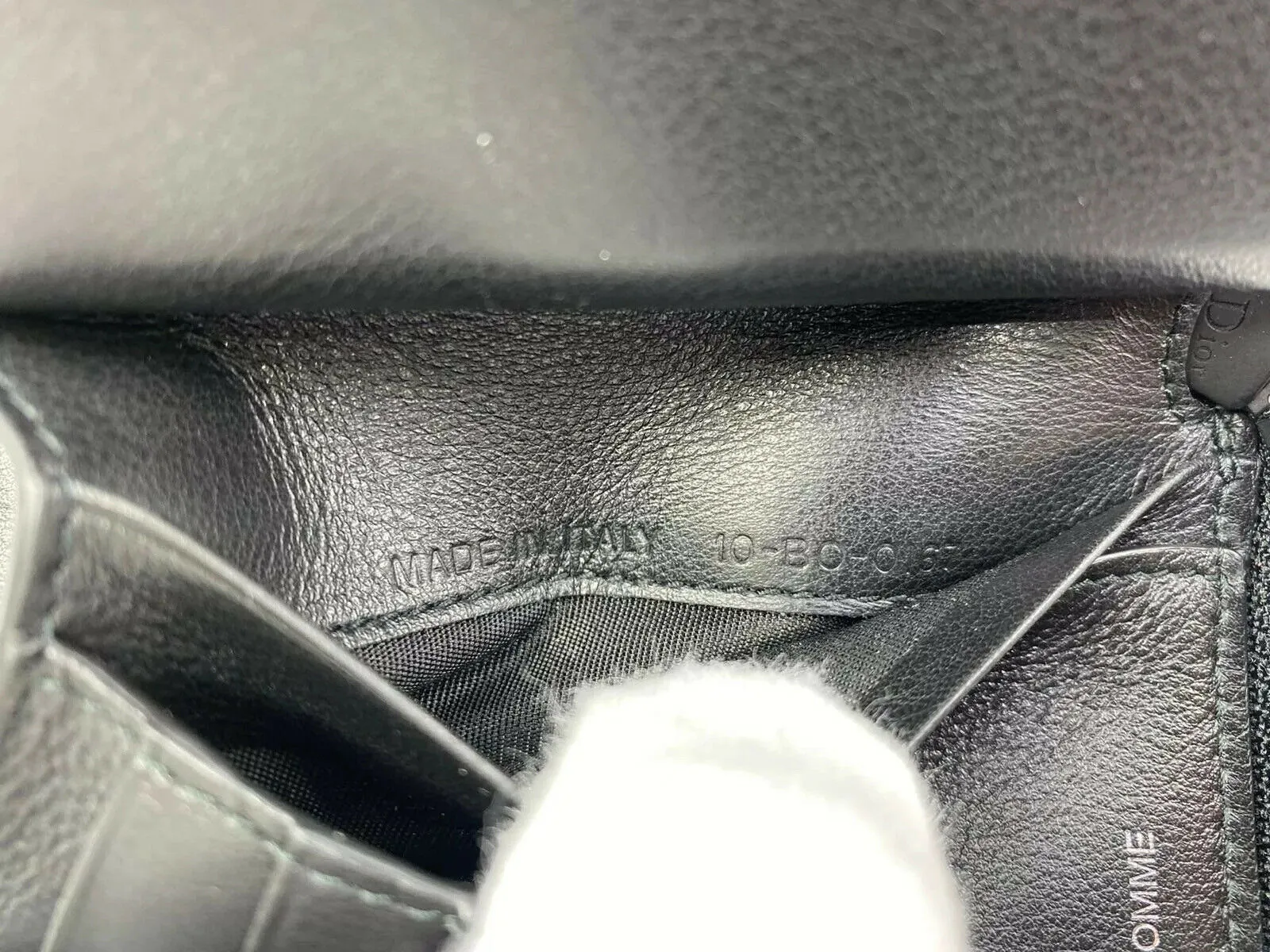 Homme Zip Around Compact Wallet