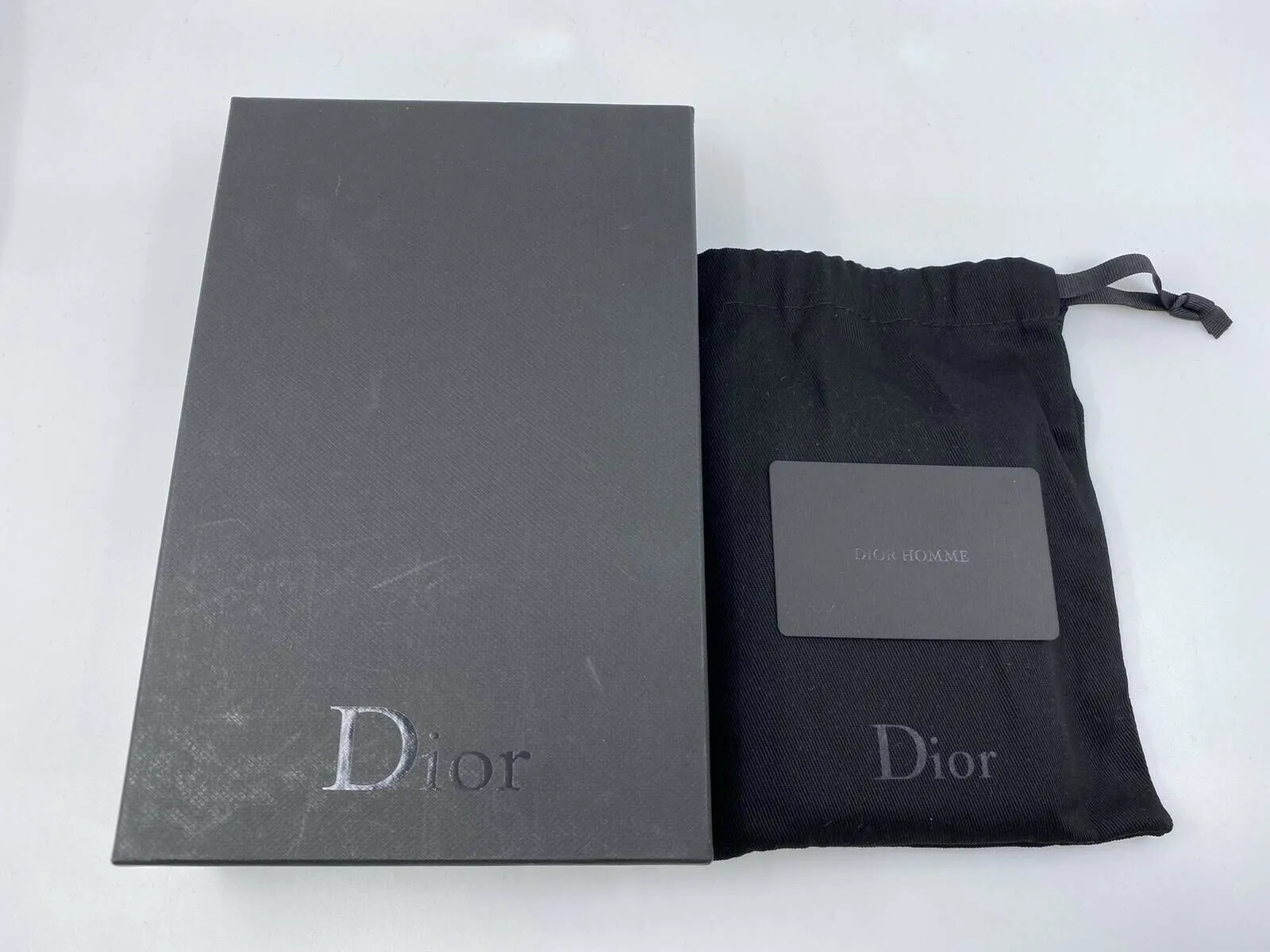 Homme Zip Around Compact Wallet