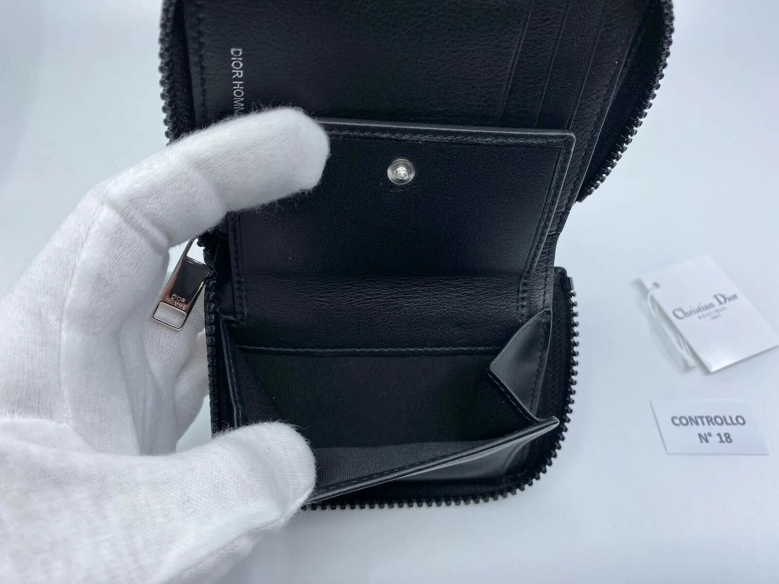 Homme Zip Around Compact Wallet