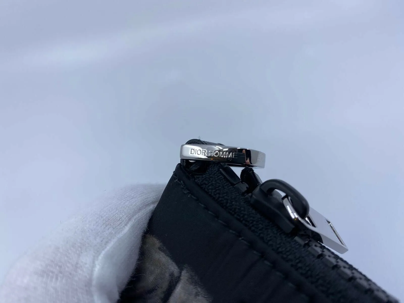 Homme Zip Around Compact Wallet