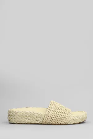 Isla Flats in beige raffia