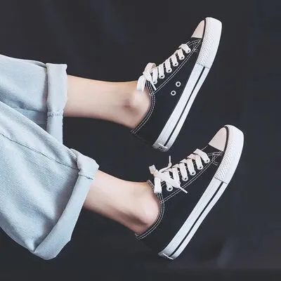 Lace Up Round Toe Sneakers