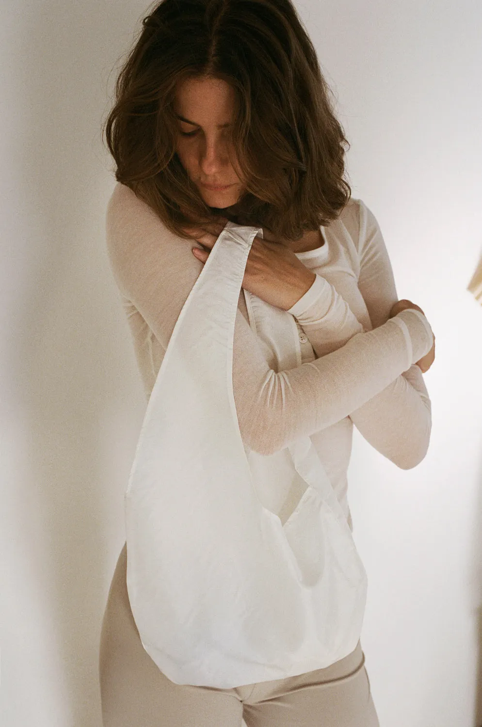 LARA TOTE, BONE TAFFETA