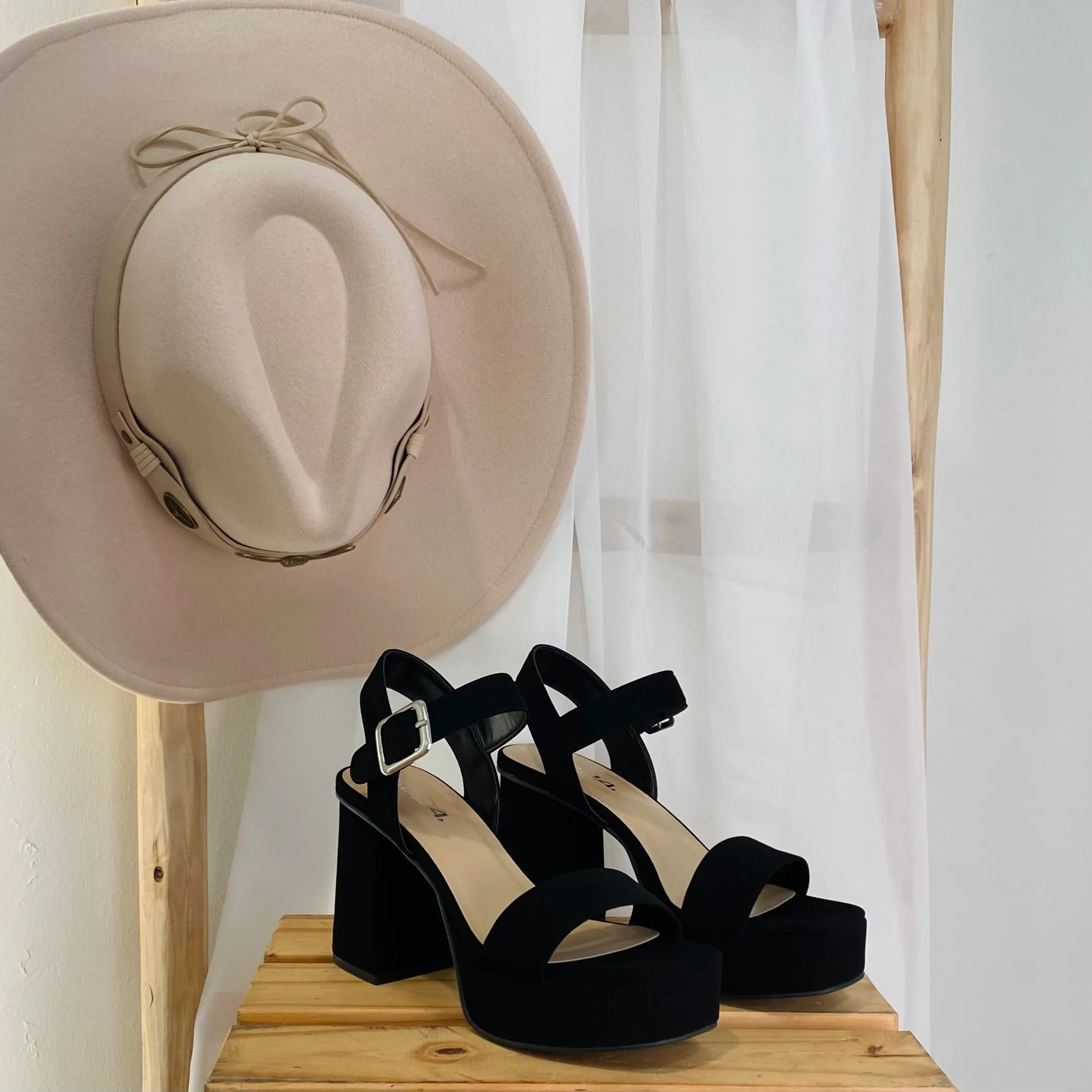 Lilly Heels (Black)