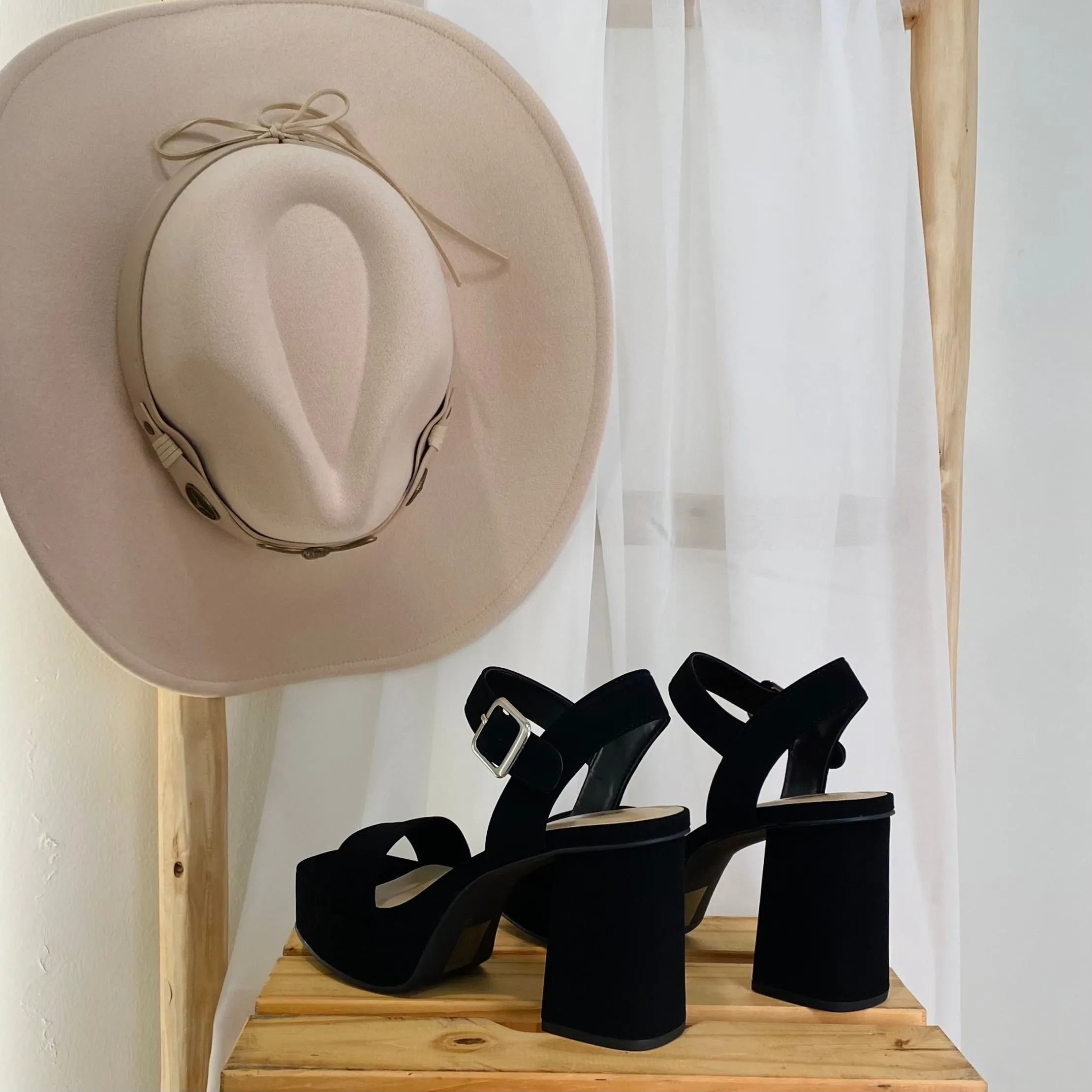 Lilly Heels (Black)