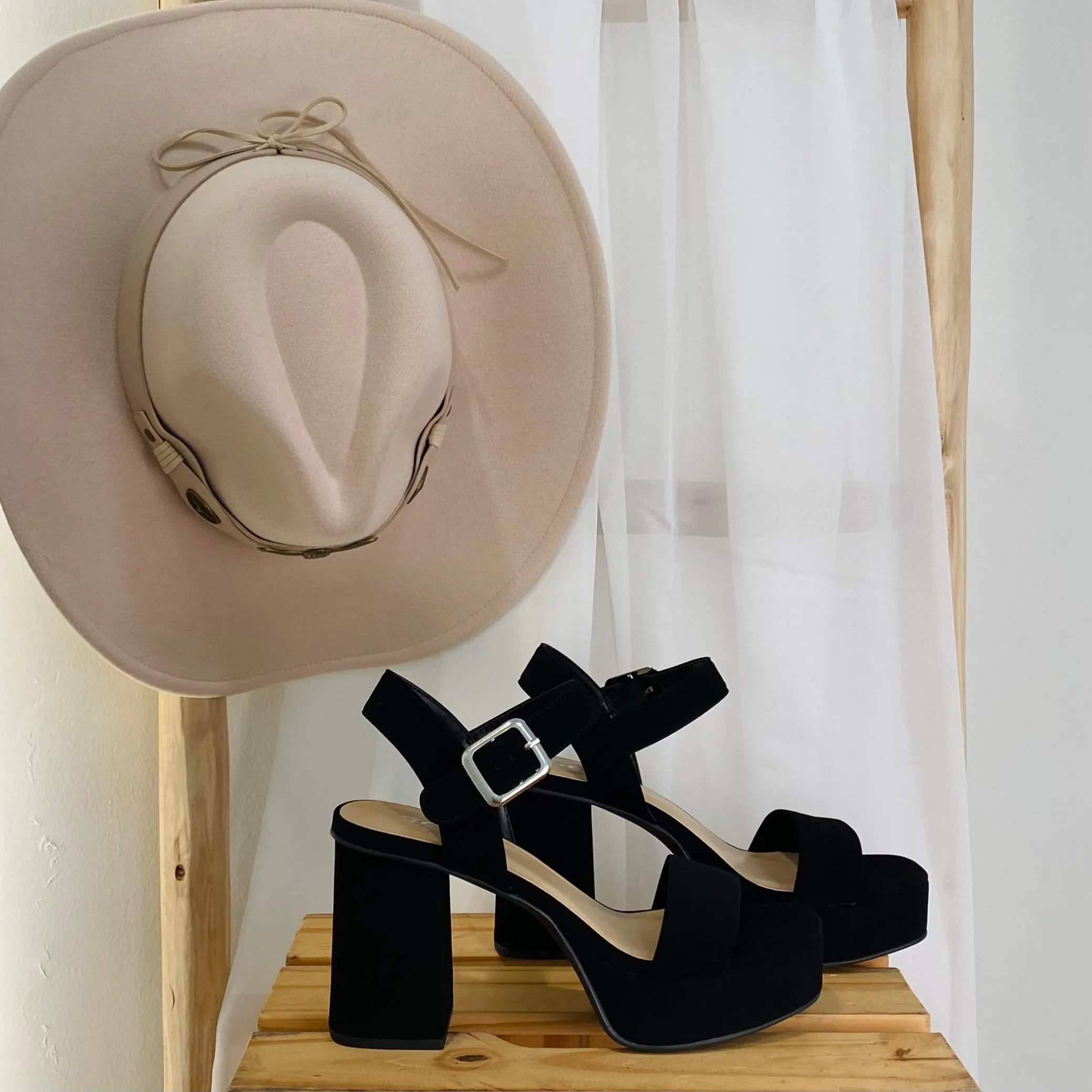 Lilly Heels (Black)