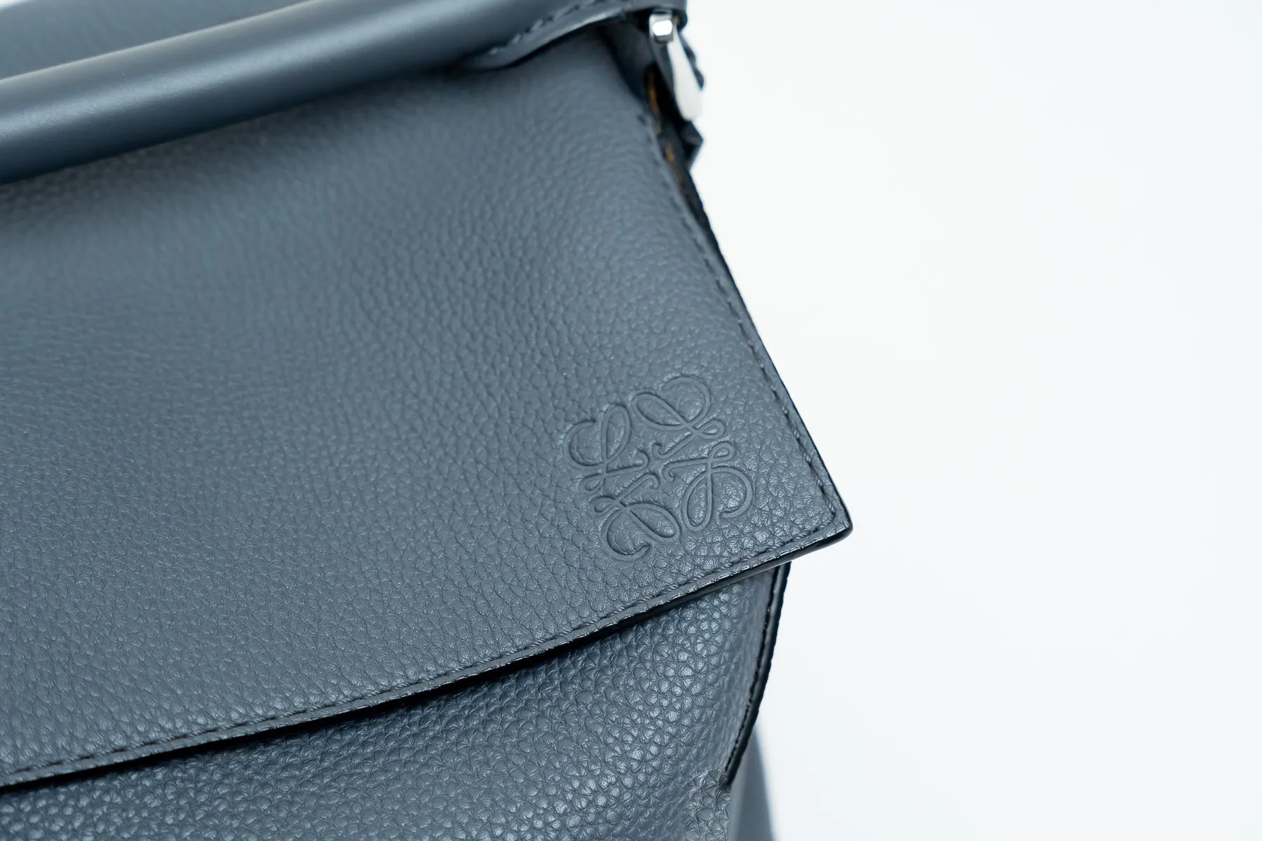 Loewe Large Size "Puzzle" Bag In Grey/Blue Pebbled Leather