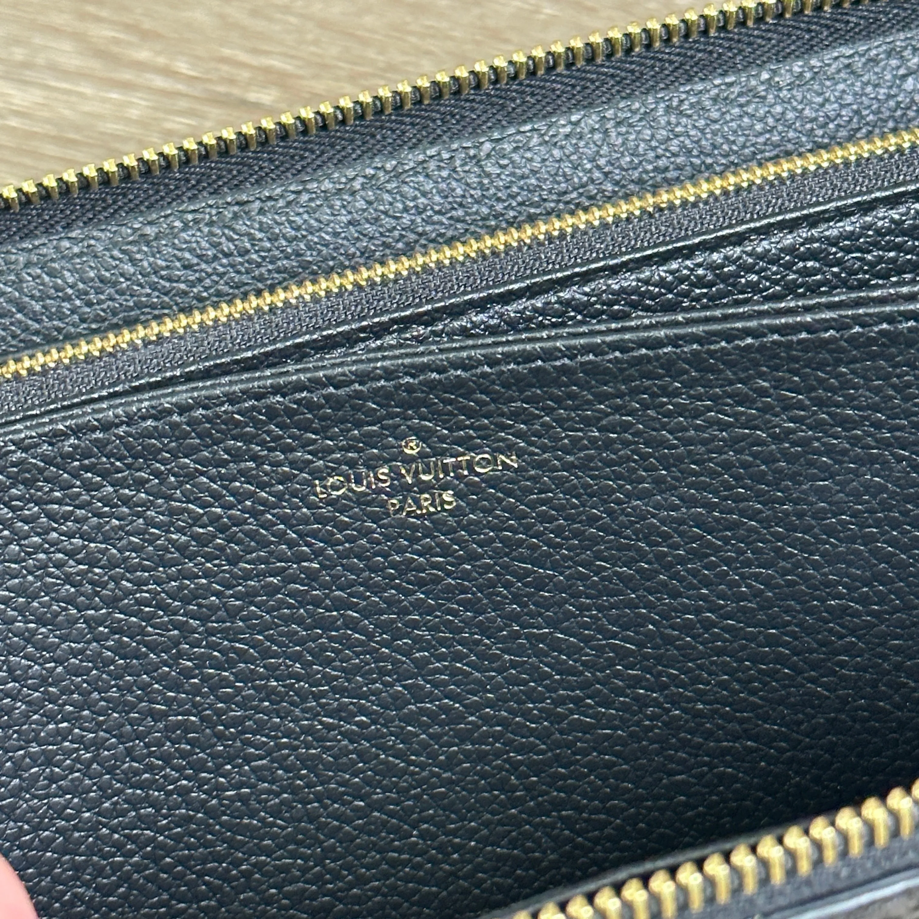 Louis Vuitton Monogram Empriente Zippy Long Wallet - Black
