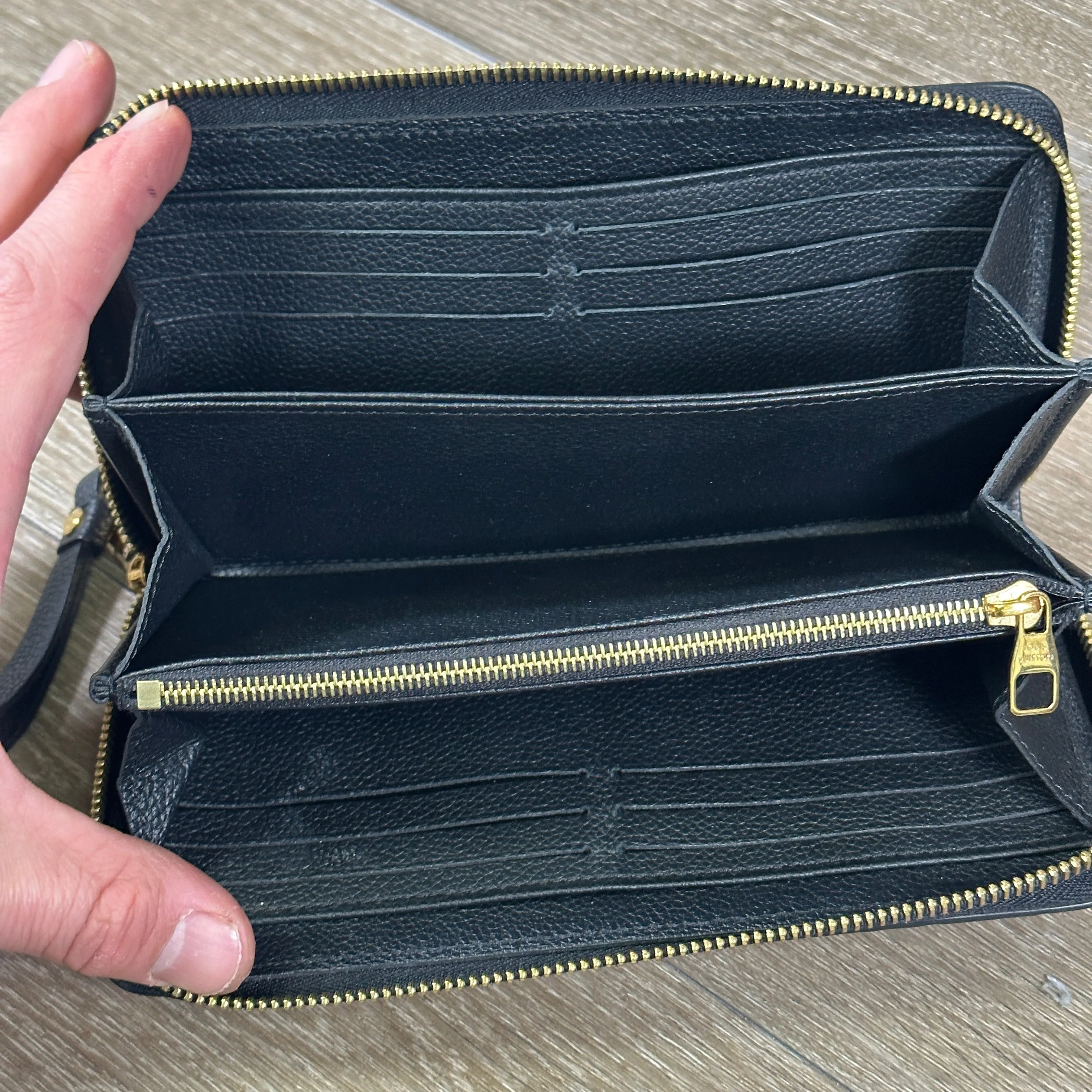Louis Vuitton Monogram Empriente Zippy Long Wallet - Black