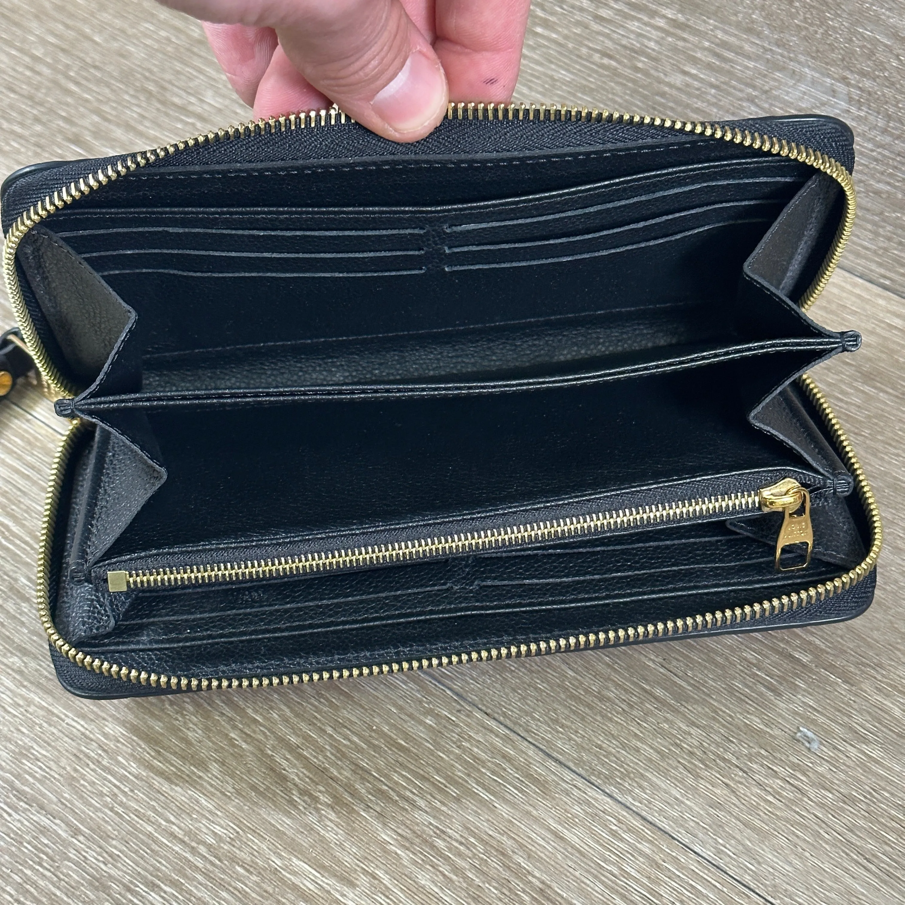 Louis Vuitton Monogram Empriente Zippy Long Wallet - Black
