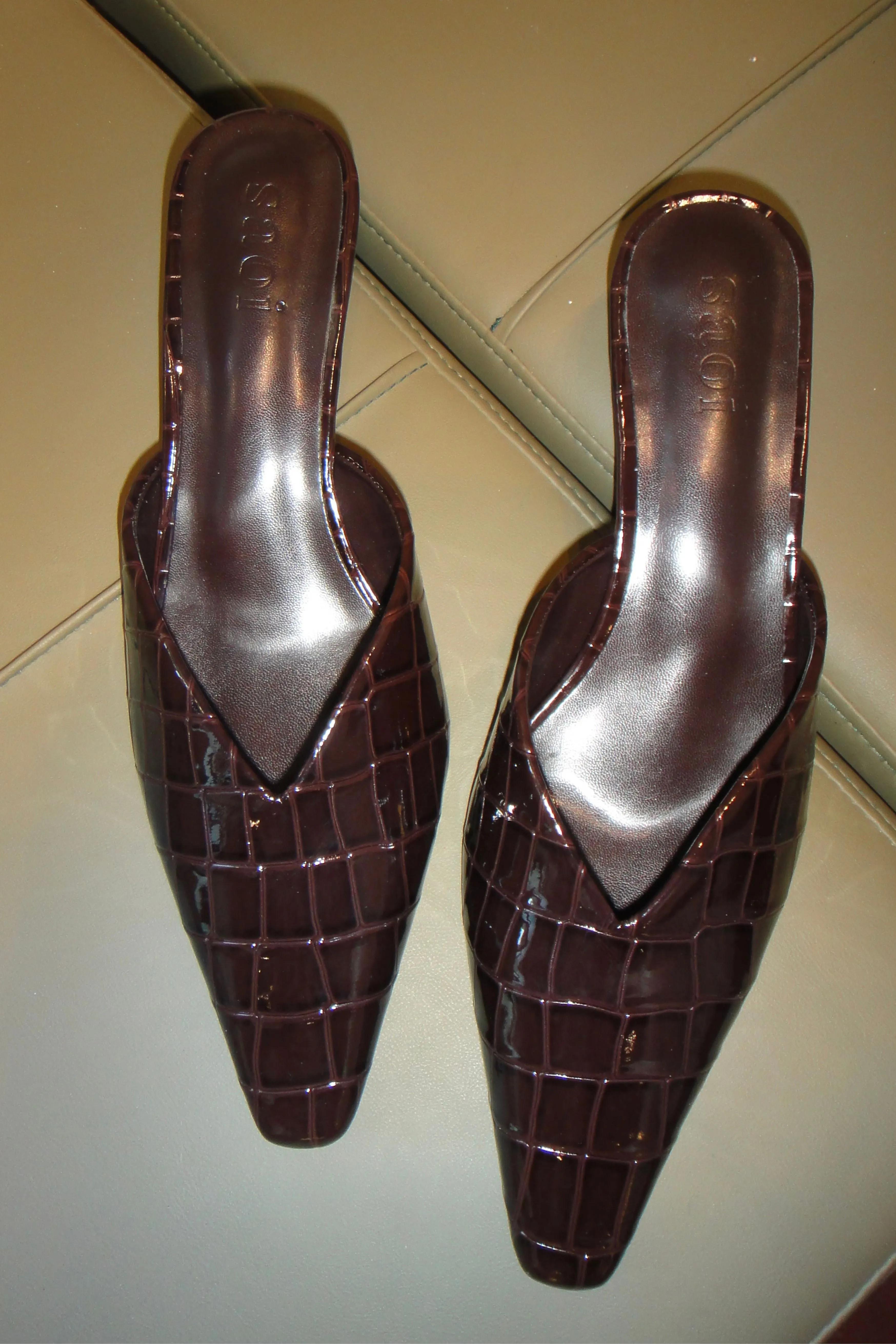 Maddie Kitten Heels in Deep Burgundy