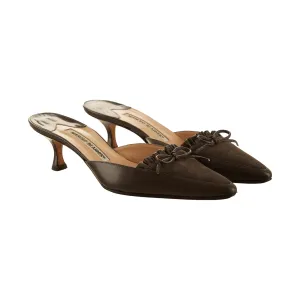 Manolo Blahnik Grey Bow Kitten Heels
