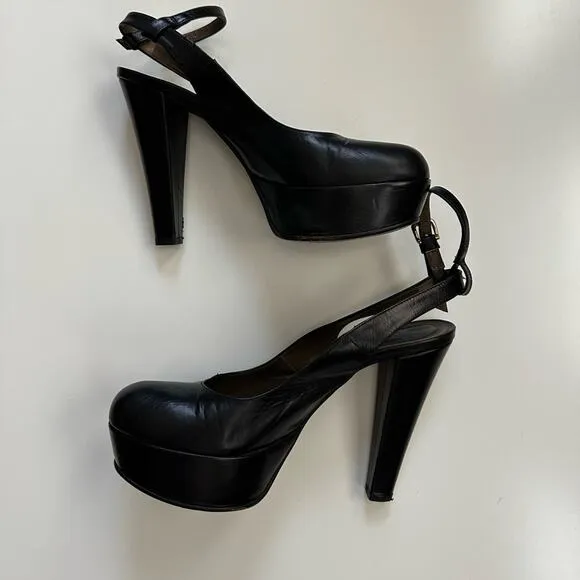 Marni Black Closed Toe Platform Heels size 10 (40)
