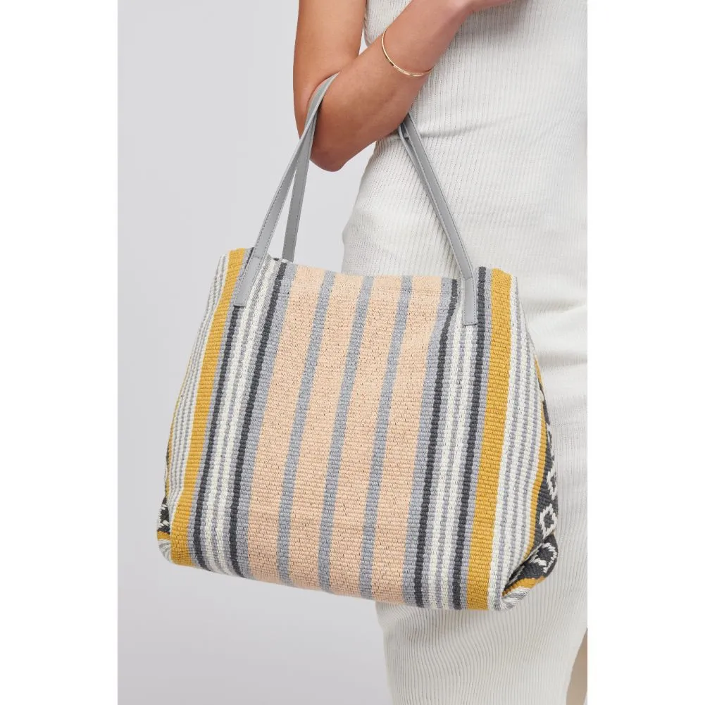Nicole Tote