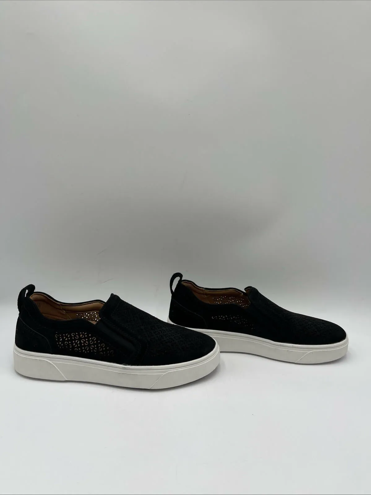 NWB Vionic Kimmie Women's Loafers Black Size 6M