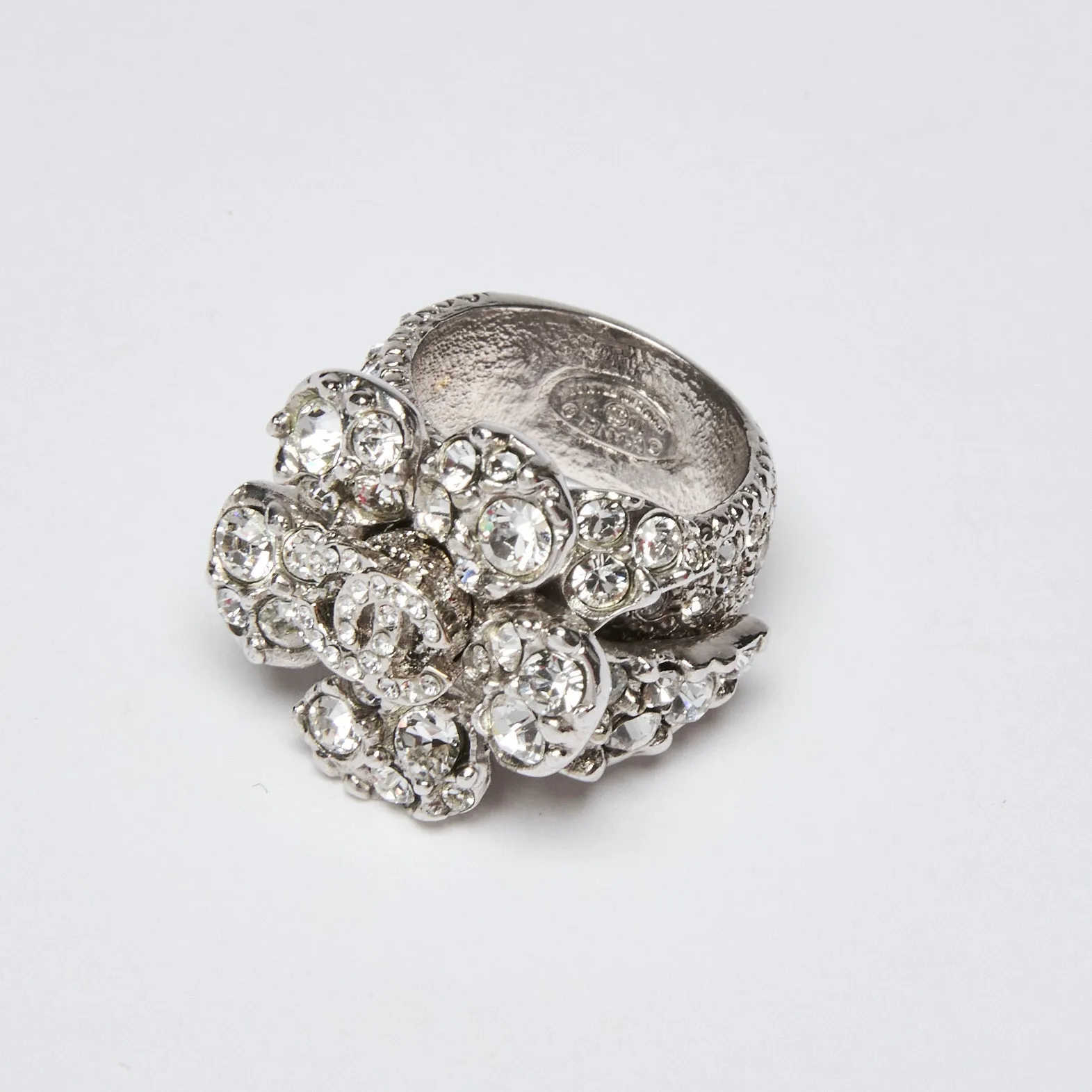 Pre-Loved™ Chanel Camelia Flower Strass Silver and Rinestone Ring