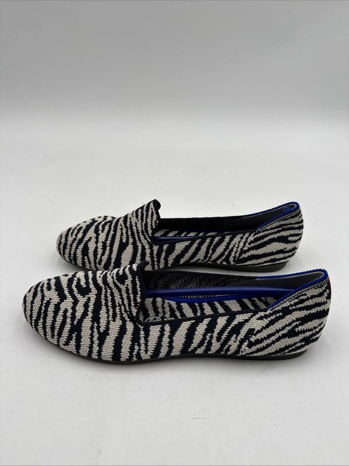 Rothy’s “THE Loafers White/Navy Zebra Print Knit Round Toe Flats Women’s Sz 5 - Like New