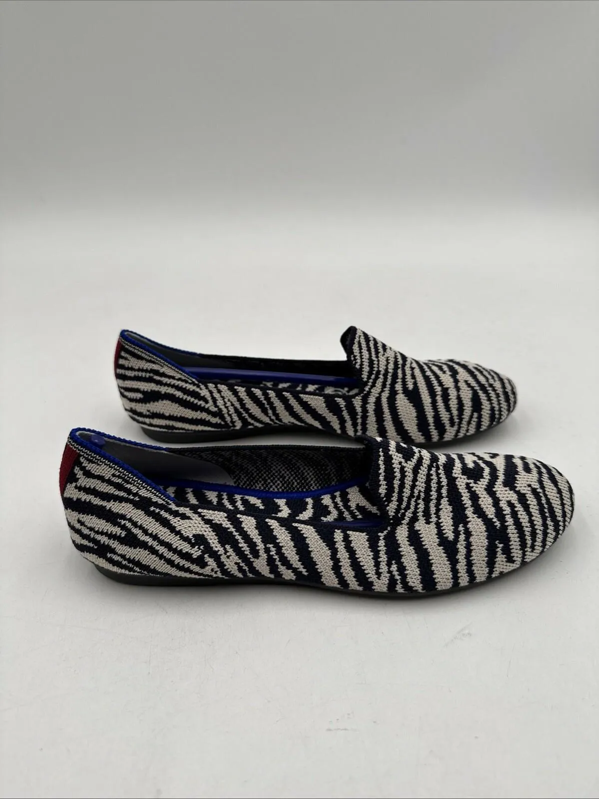 Rothy’s “THE Loafers White/Navy Zebra Print Knit Round Toe Flats Women’s Sz 5 - Like New