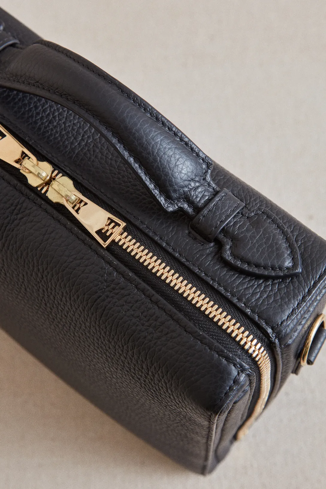 Soft Trunk Bag Tumbled Grain | Black