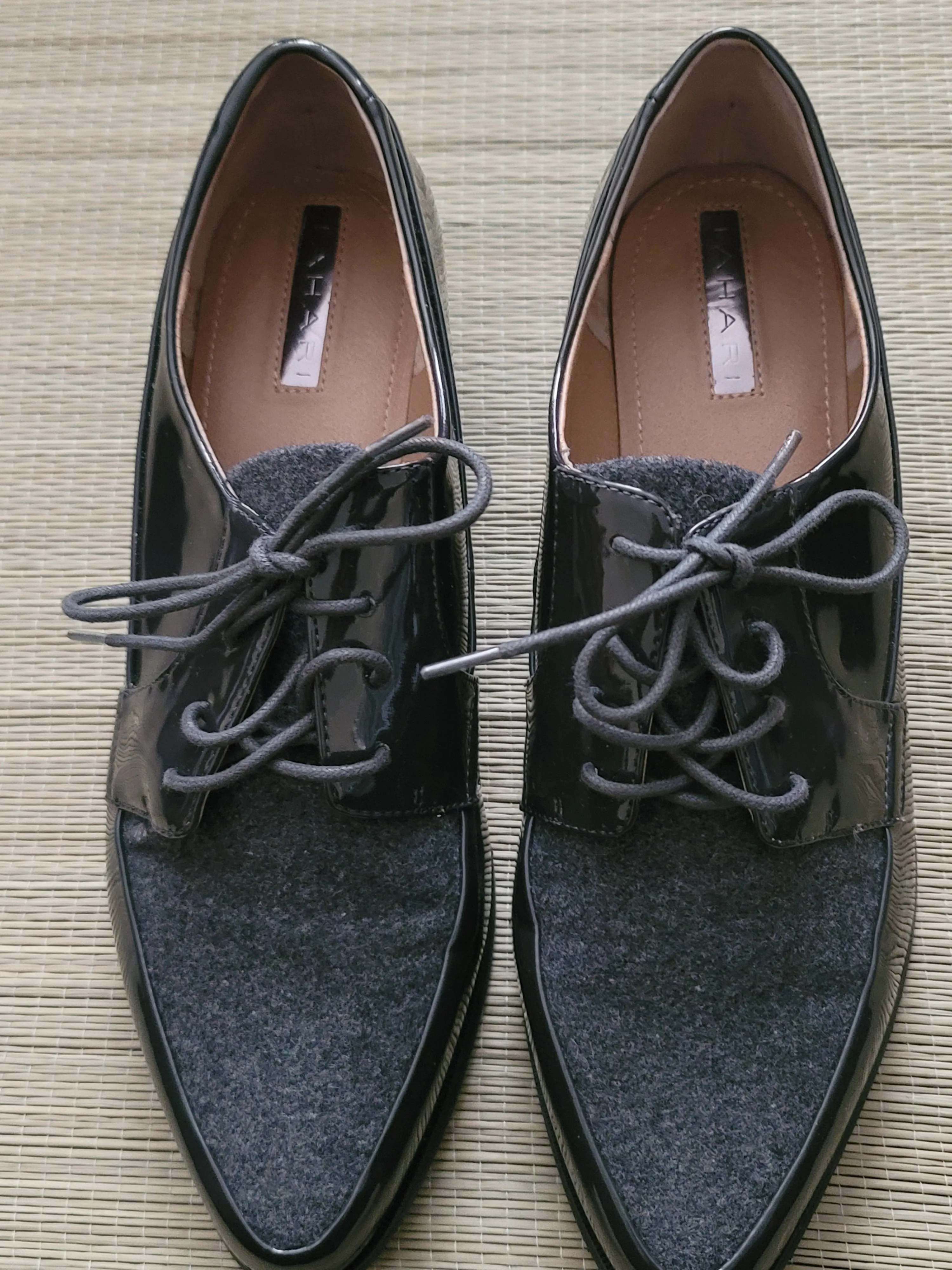 Tahari Leeza Lace-Up Oxfords size 9.5
