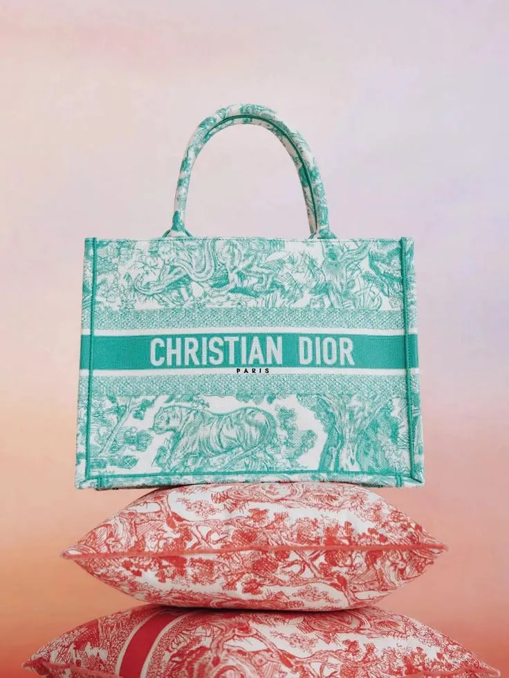 Tote book bag