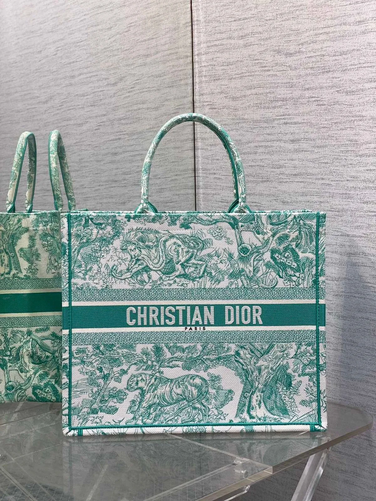 Tote book bag