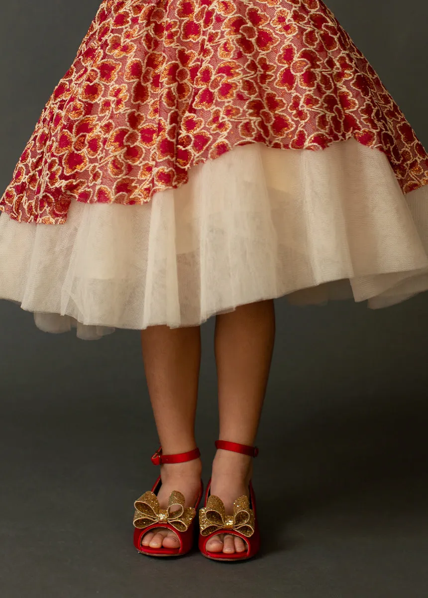 Valeria Heel in Red
