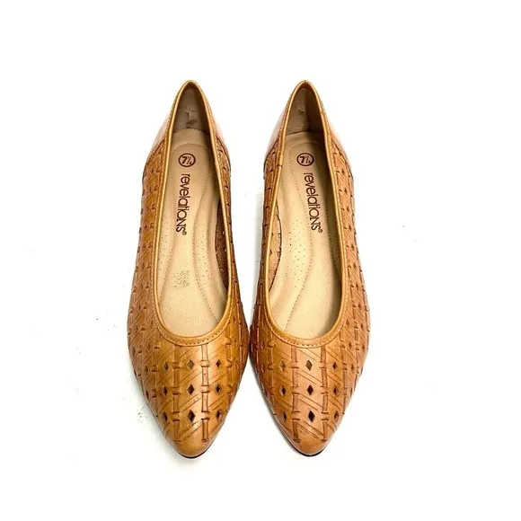Vintage 1970s brown leather cutout lattice weave slip on kitten heels